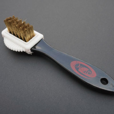 SHOE BRUSH